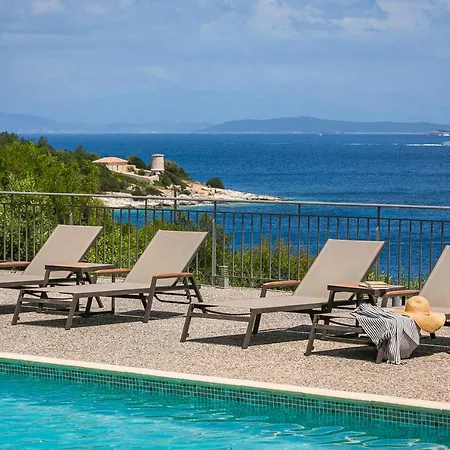 別荘 Martini Waterfront フィスカルドン