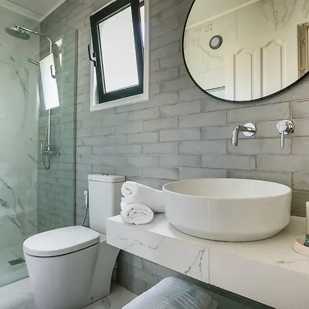 Martini Waterfront * פיסקרדו