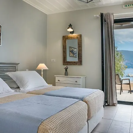 Martini Waterfront Holiday home *